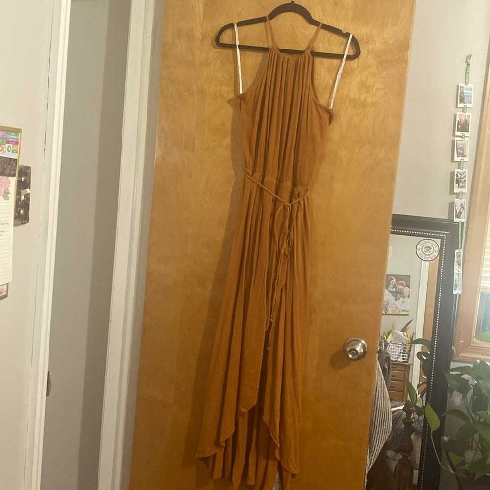 City chic dress with tie belt and neck